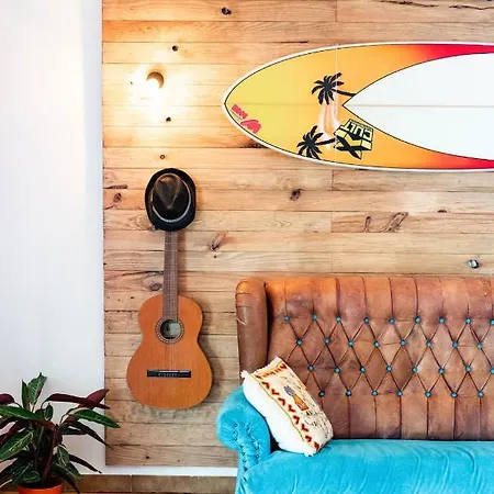 Surfhouse Theportugalwave * Murches