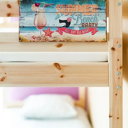Surfhouse Theportugalwave Hostel Murches